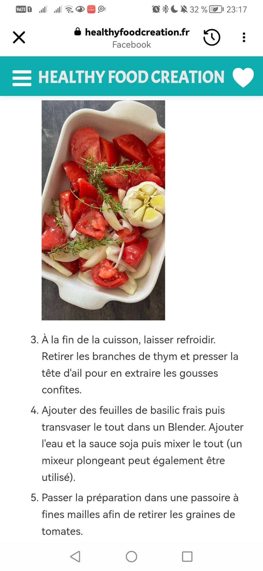 Soupe de tomates rôties à l’ail et au basilic