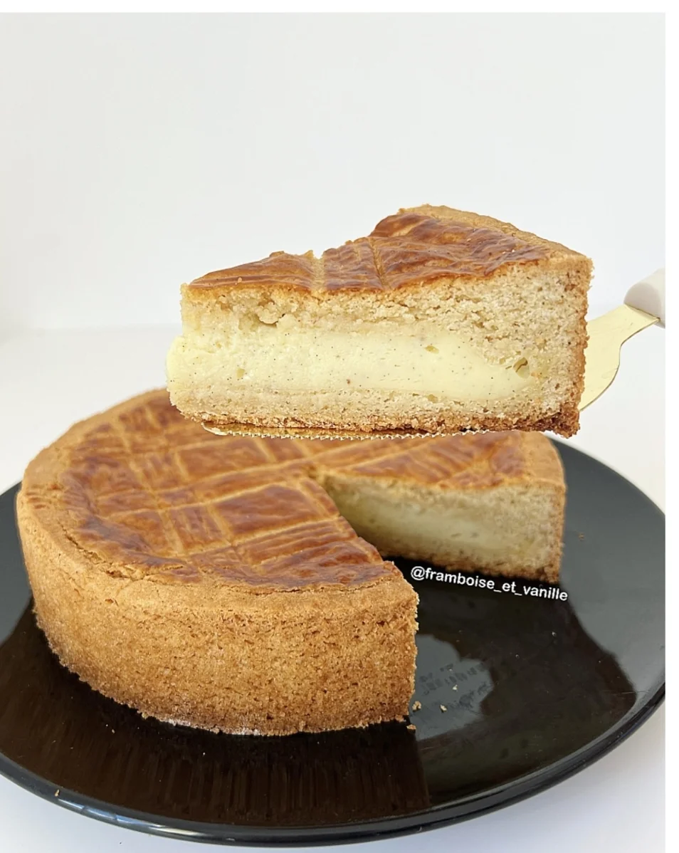 Gâteau à la crème pâtissière vanillée