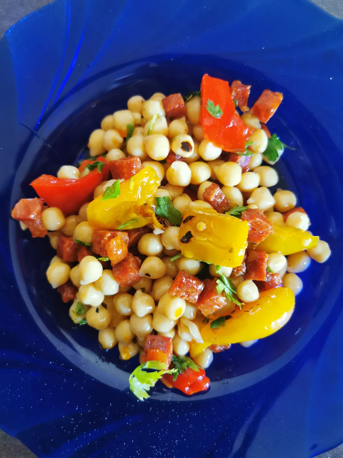 Salade pois chiche poivron chorizo feta