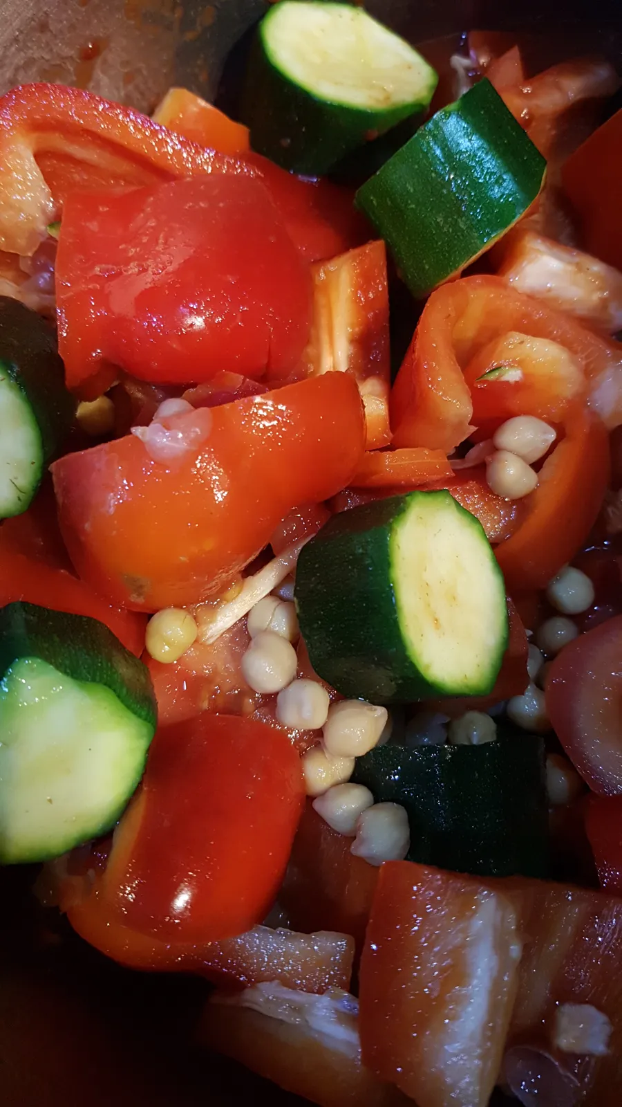 Soupe poivrons courgettes tomates pois chiche cumin