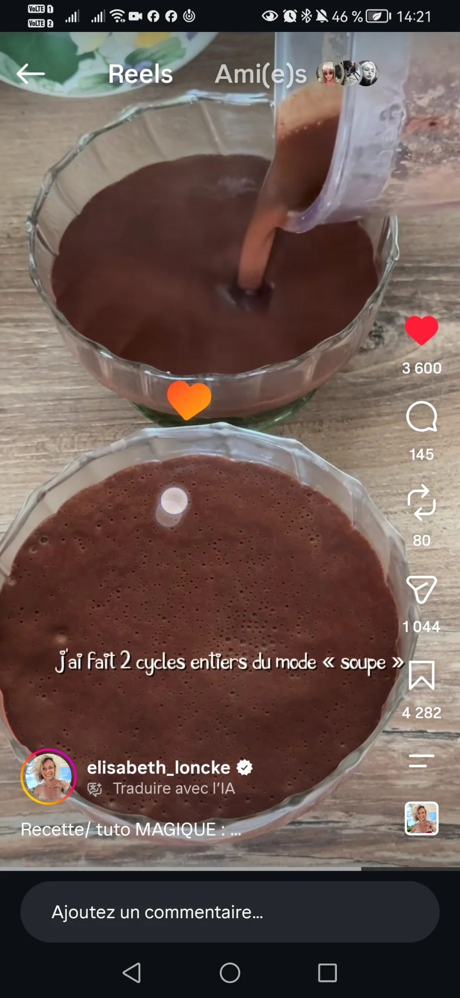 Mousse au chocolat, café et dattes au blender